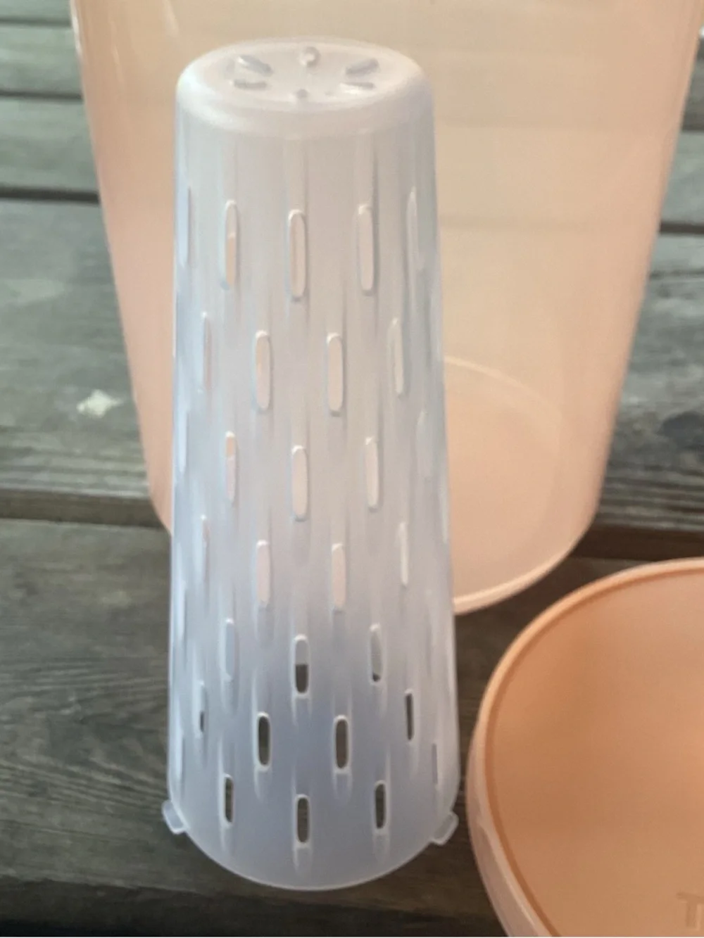 Tupperware Pitcher with Infuser Insert - 1 gallon - light pink